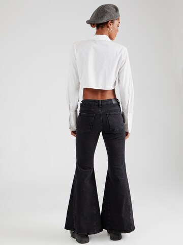 Monki Flared Jeans i svart