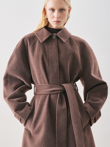 MANUKA Winterjacke‌‌‌‌ in Braun: Vorderseite
