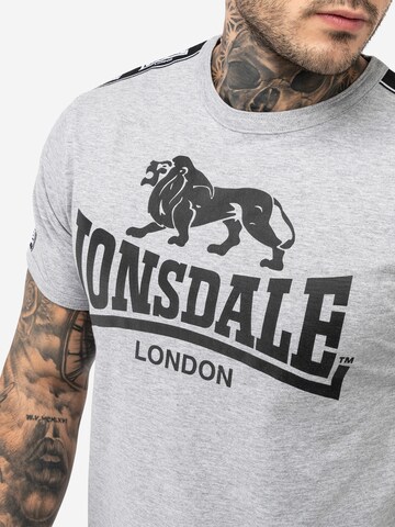 T-Shirt 'STOUR' LONSDALE en gris