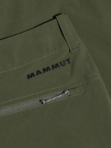 MAMMUT Regular Outdoorshorts 'Hiking V' in Grün