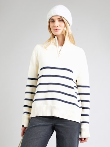 Superdry Sweater in White: front