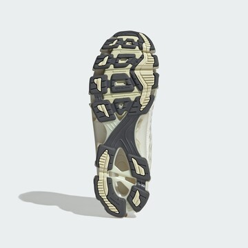 Baskets basses 'Megeride F50' ADIDAS ORIGINALS en blanc