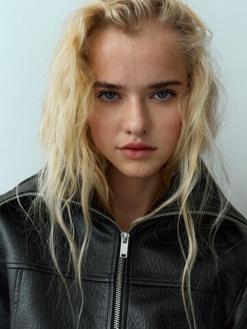 Veste mi-saison Pull&Bear en noir