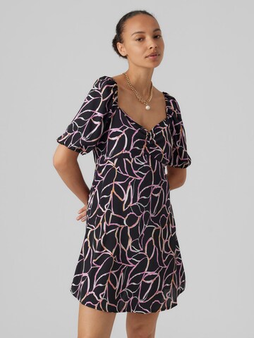 Robe 'Nya' Vero Moda Petite en noir : devant