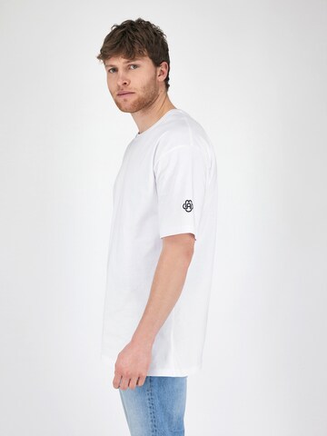 Magdeburg Los Angeles Shirt 'ESSENTIAL' in Wit: voorkant