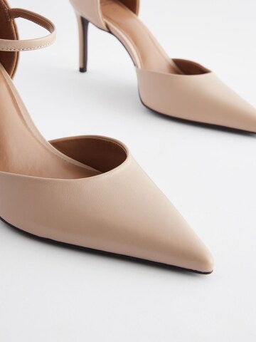 Next Pumps in Beige