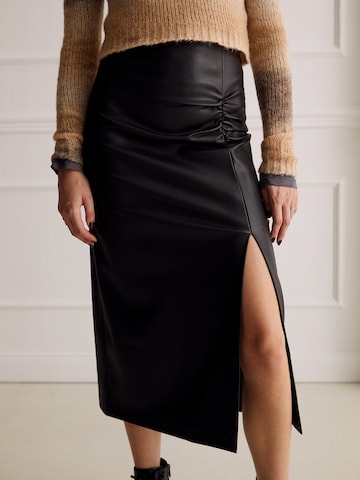 Guido Maria Kretschmer Women Skirt 'Mathilda' in Black: front