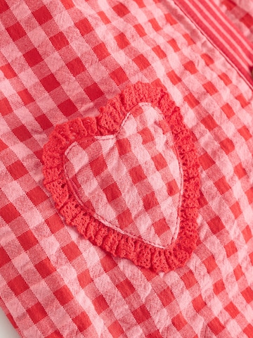 Next Set in Red