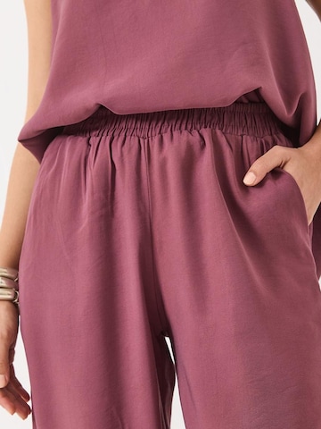Completo pantalone di Bianco Lucci in lilla