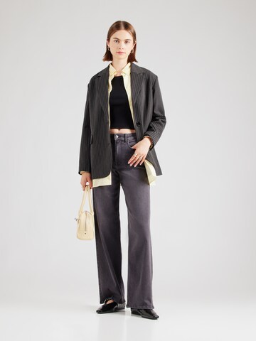 Wide leg Jeans 'ONLHALLIE' di ONLY in grigio