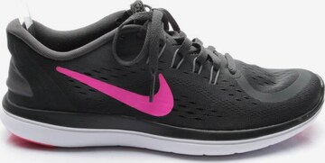 NIKE Turnschuhe / Sneaker 38,5 in Grau: predná strana