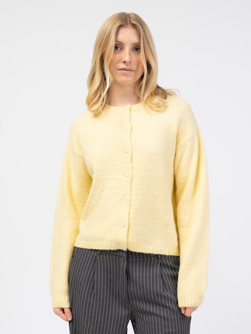 BROKE + SCHÖN Knit Cardigan in Yellow: front