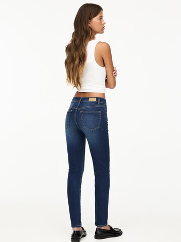 Slimfit Jeans di Pull&Bear in blu