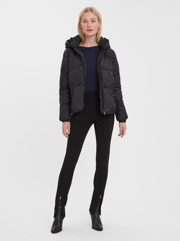 VERO MODA - Casaco de inverno 'Uppsala' em preto