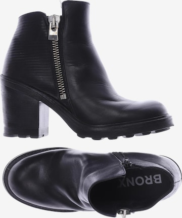 BRONX Dress Boots in 38 in Black: front