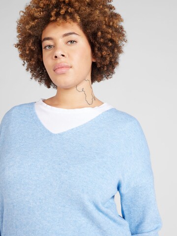 Pull-over 'Margareta' ONLY Carmakoma en bleu