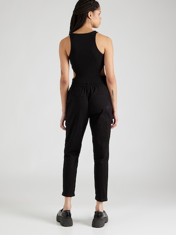 VERO MODA Tapered Housut 'EMMA' värissä musta