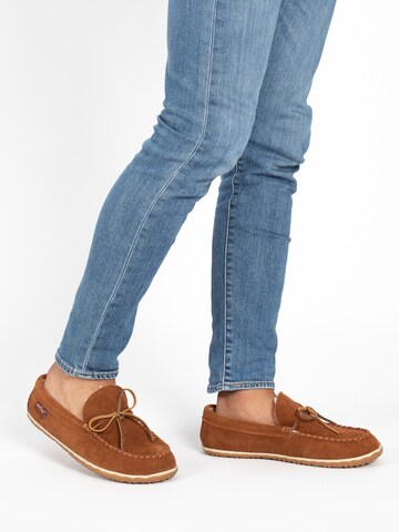 Minnetonka Moccasin 'Taft' in Brown