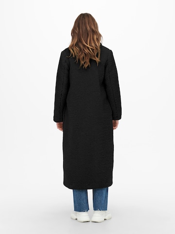 ONLY Ανοιξιάτικο και φθινοπωρινό παλτό 'Britt' σε μαύρο