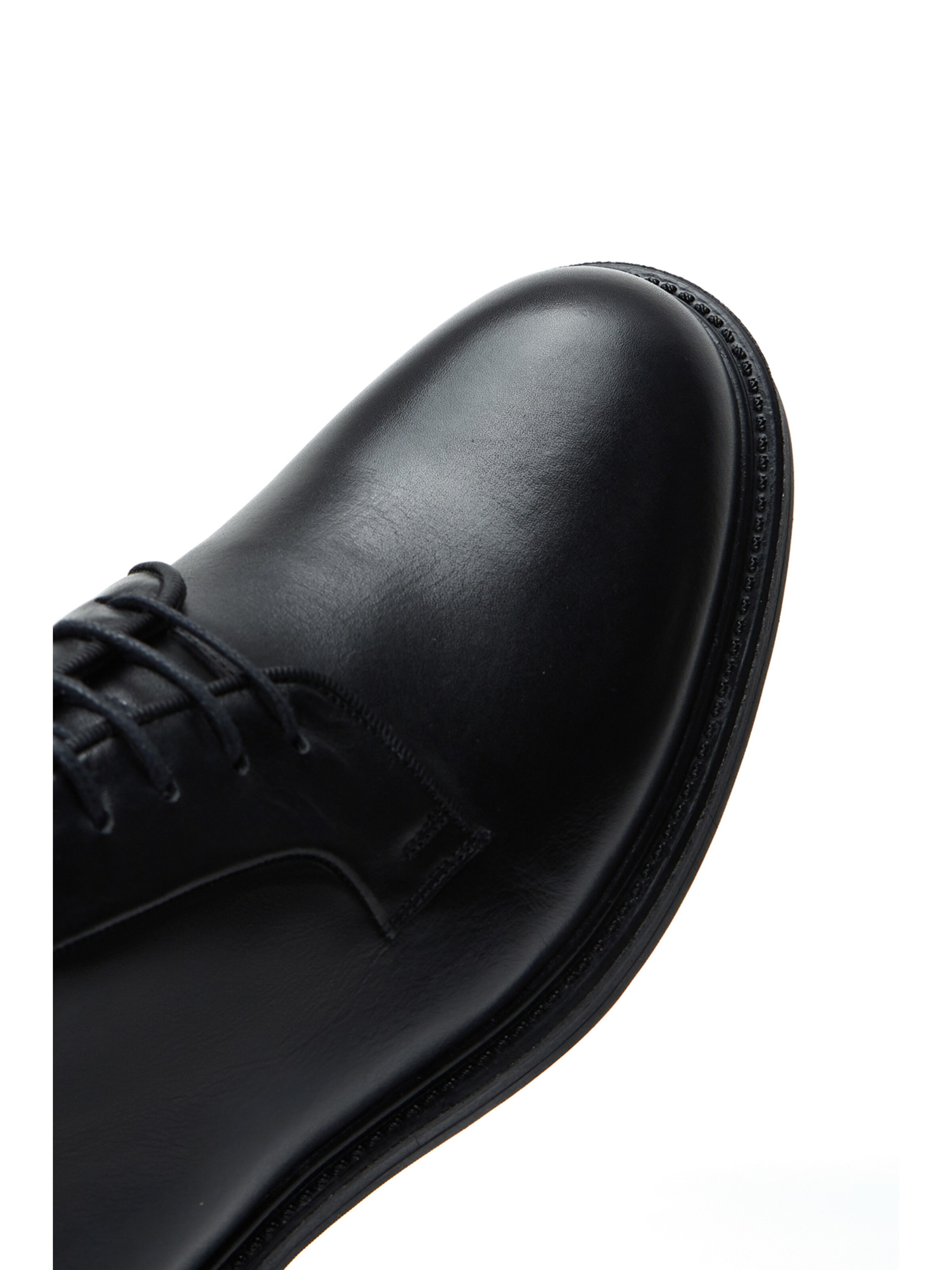 Scarpa stringata di Derimod in nero