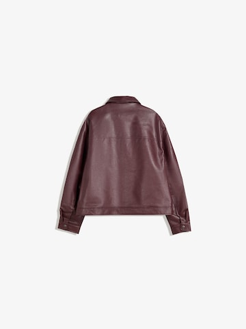Veste mi-saison Bershka en rouge