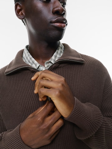 Pull&Bear Pullover i brun
