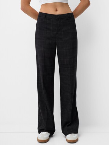 Wide leg Pantaloni con piega frontale di Bershka in blu: frontale