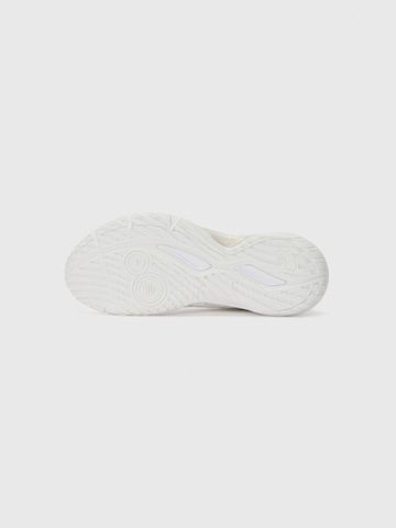 Chaussure de sport 'Gel-Tactic 13' ASICS en blanc