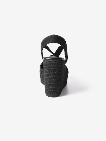 KOROSHI Sling körömcipők - fekete