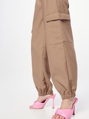 minimum Zwężany krój Spodnie 'KATES' w kolorze brązowy