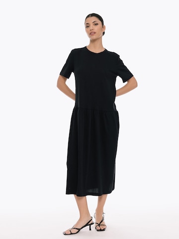 Robe 'Connect Me' 4TAILORS en noir