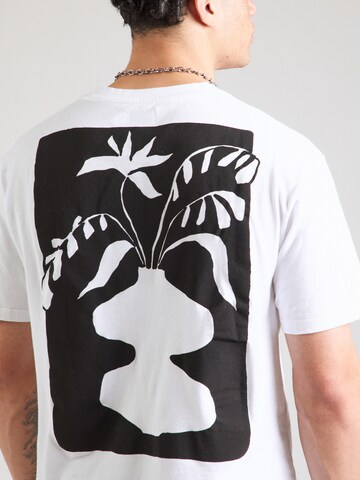 TOPMAN Μπλουζάκι 'Black Vase' σε λευκό