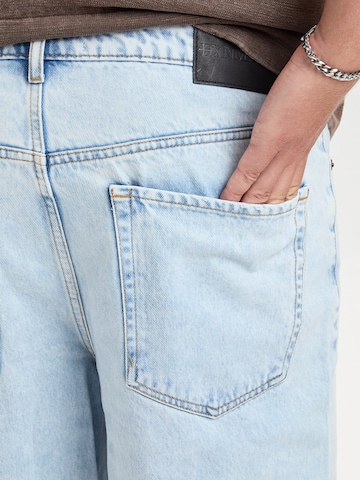 Dxnmxrk Lużny krój Jeansy 'DXHektor Relaxed Fit Denim Shorts Light Blue' w kolorze niebieski