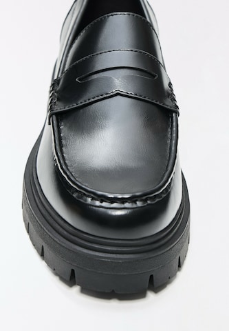 Bershka Slip-ons in Black