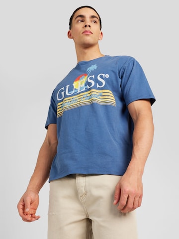 GUESS Тениска 'PACIFIC COAST' в синьо: отпред