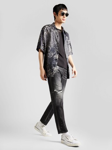 Versace Jeans Couture Tavaline suurus Triiksärk, värv must