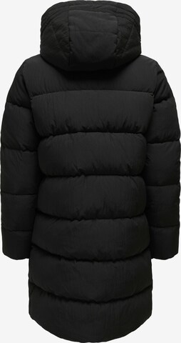 Only Maternity Winterjacke in Schwarz