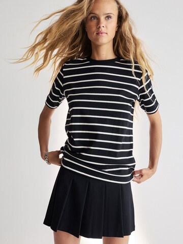 Next Shirt in Schwarz