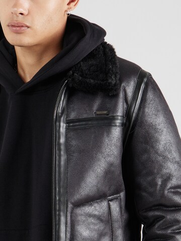 GUESS Jacke in Schwarz