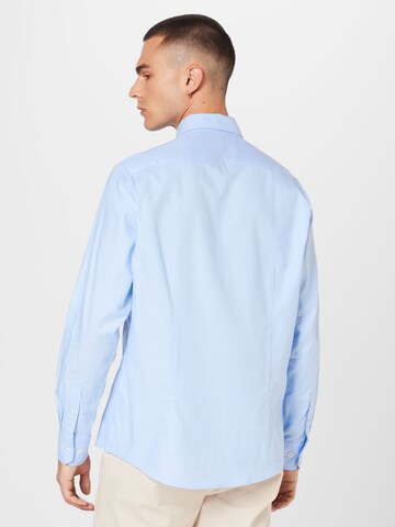 Coupe regular Chemise bugatti en bleu