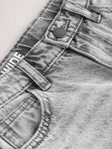 Next Loosefit Jeans i grå