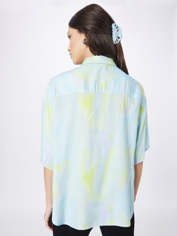 Monki Bluse in Blau