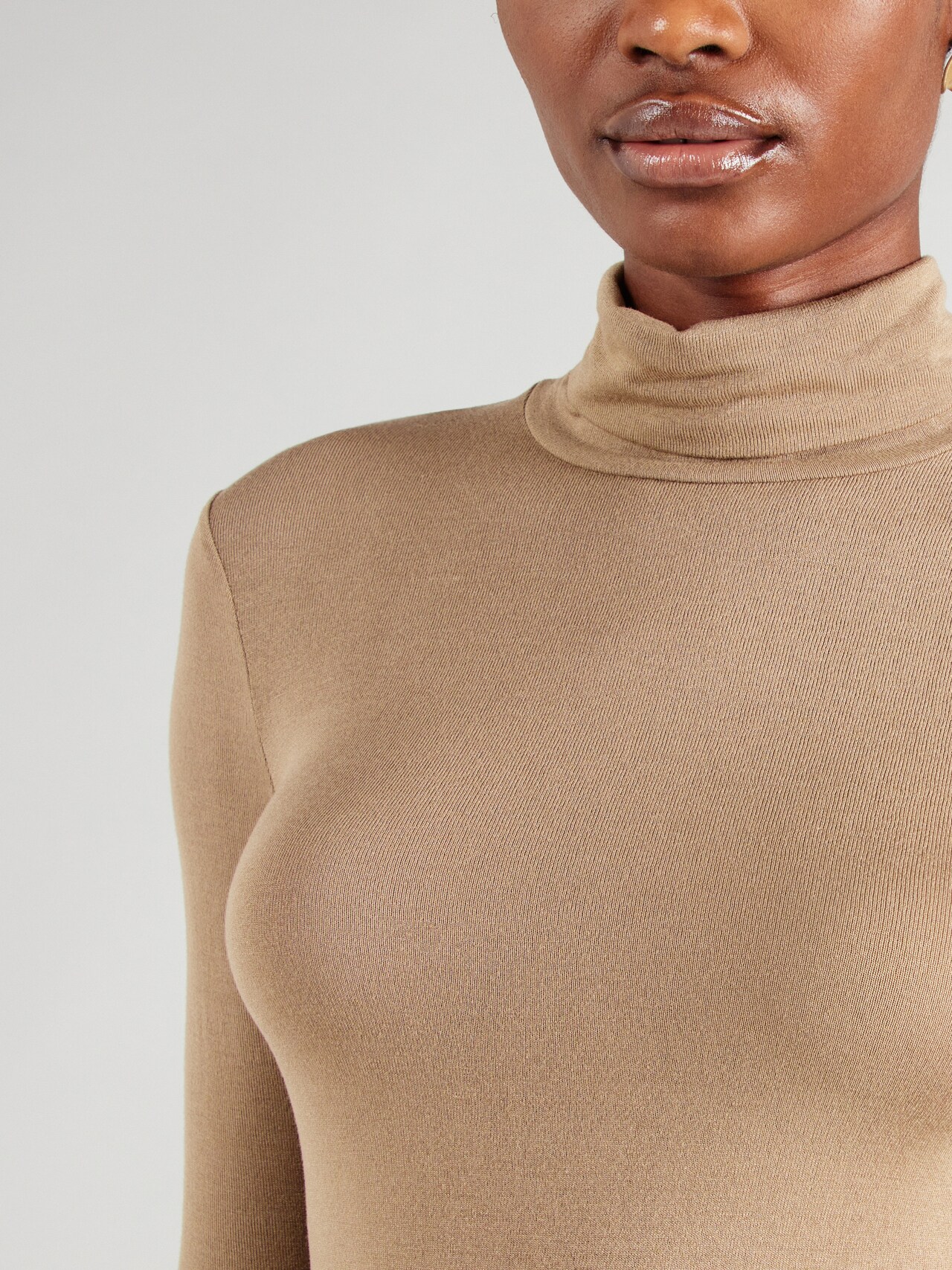 EDITED Produkte Shirt 'Raya' hellbraun