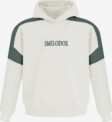 Sweat-shirt 'Malea' Smilodox en beige : devant