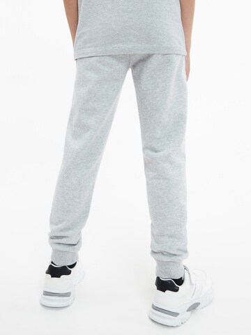 Regular Pantalon 'Stack' Calvin Klein Jeans en gris