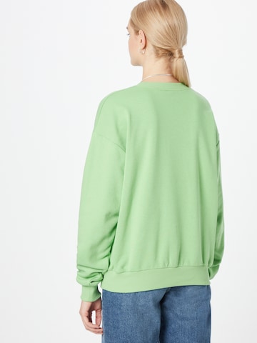 LOCAL HEROES - Sudadera 'WILD STRAWBERRY' en verde