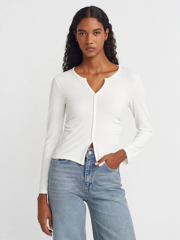 Dilvin Shirt in White: front