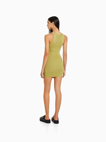 Rochie tricotat de la Bershka pe verde