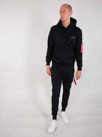 ALPHA INDUSTRIES Sweatshirt in Zwart