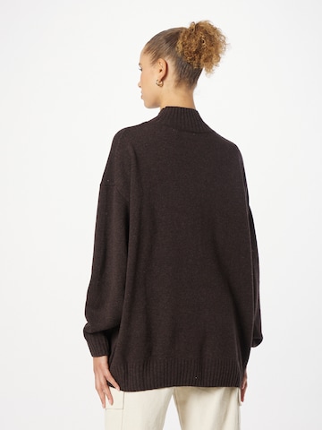 WEEKDAY Sweater 'Unni' in Brown